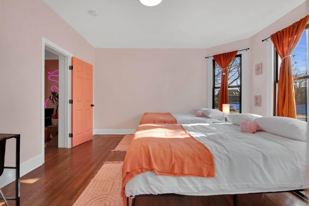 Peachy Paradise In East Rock Near Dt/Yale New Haven Exterior photo